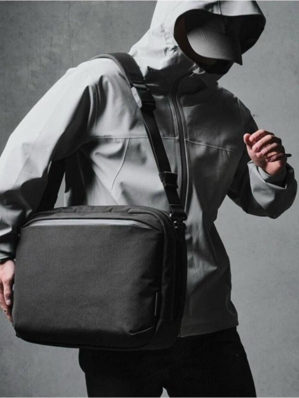 NWT Alpaka Elements Tech Brief Pro OS Axoflux Black Laptop Backpack Convertible